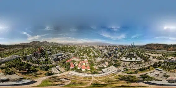 Fotografía de 360 grados de un paisaje visto desde el cielo