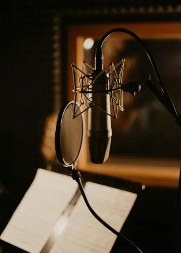 Foto-microfono-tima-miroshnichenko