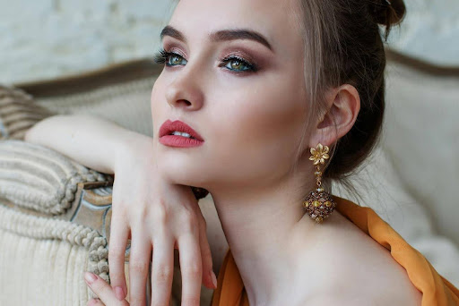 Como cobrar los servicios de maquillaje, C&oacute;mo cobrar los servicios de maquillaje: gu&iacute;a para profesionales