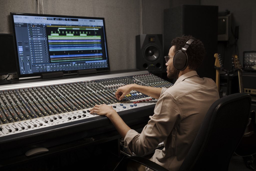 mejores disyoqueis de la historia, Mejores cursos de Dj y Producci&oacute;n Musical (online y presenciales)